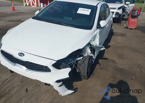 2019 Kia Forte Lxs z USA, uszkodzony, nr VIN 3KPF24AD5KE136616